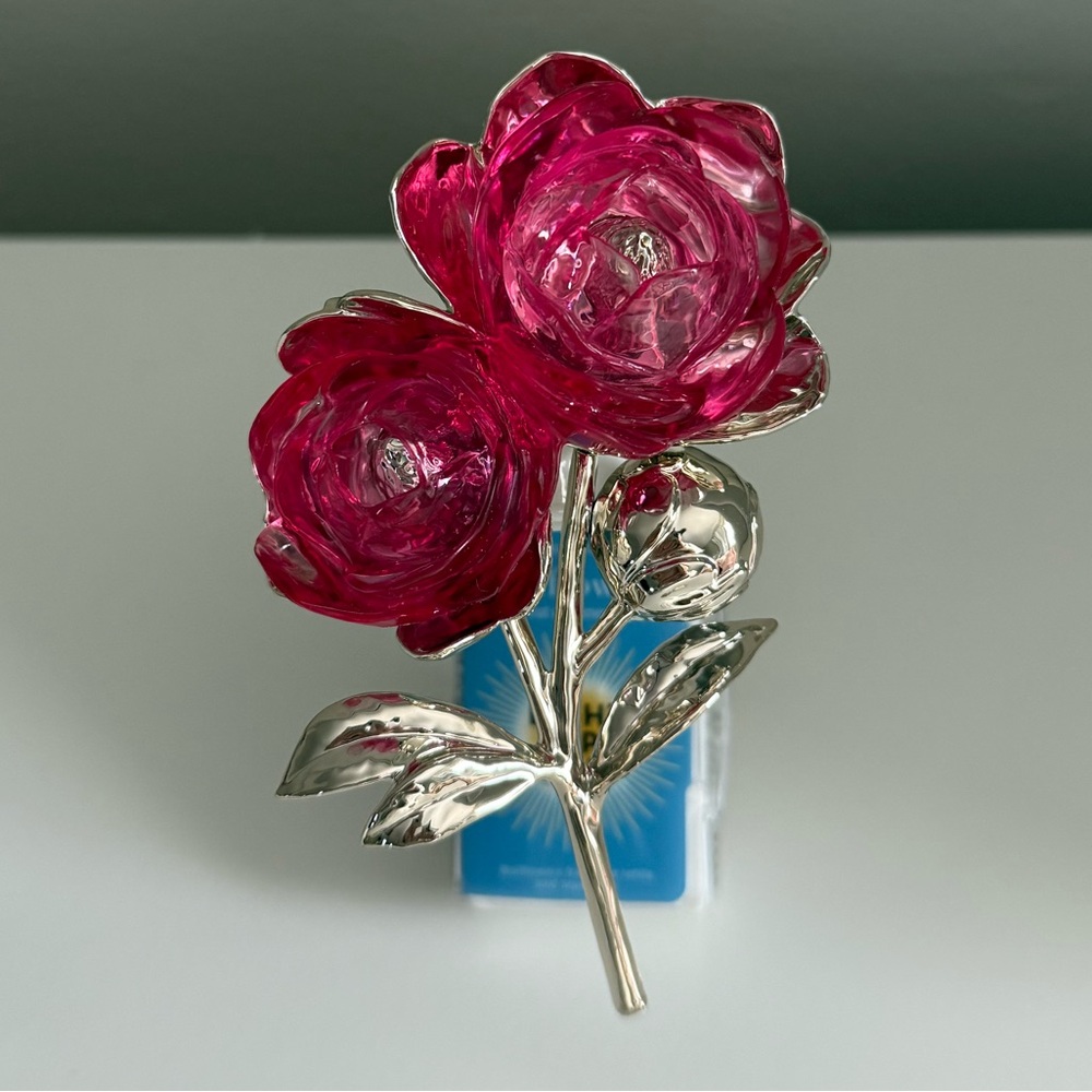 Bath and Body Works Wallflower Plug w Nightlight - Peony Flower Rare